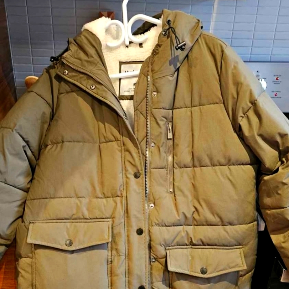 Stylish Olive Green Puffer Jacket